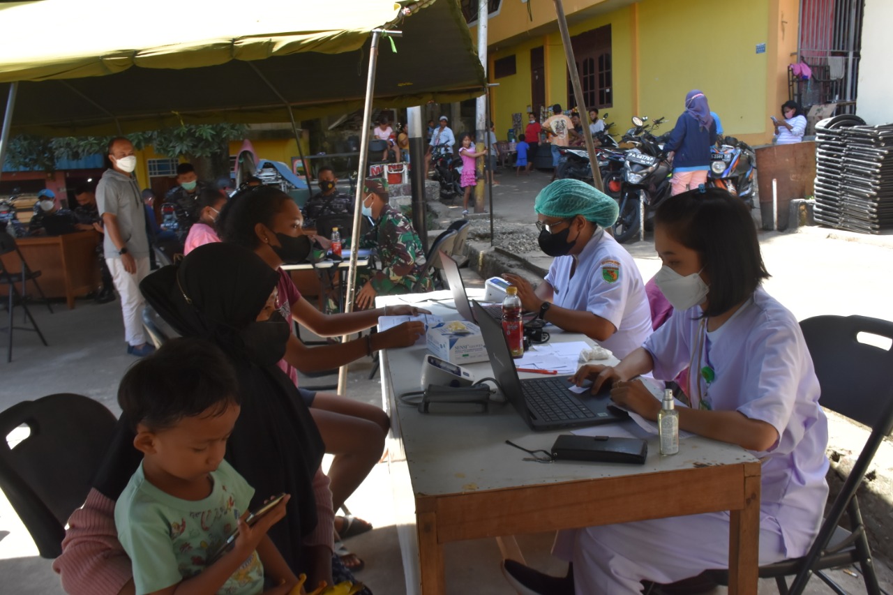 Kodam XVII/Cenderawasih Terus Gencarkan Serbuan Vaksinasi 1