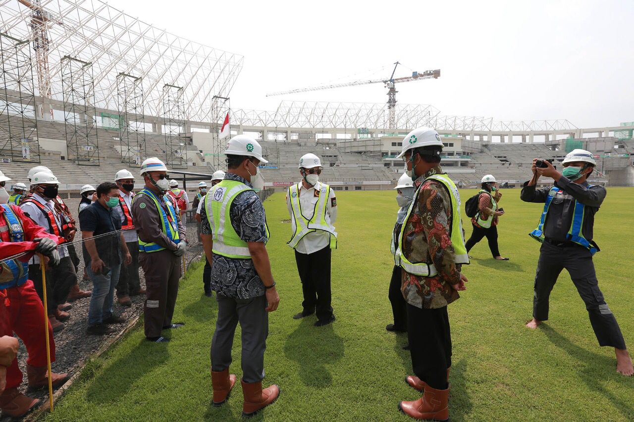 Gubernur WH dan Tim Korsup KPK Tinjau Banten International Stadium 1