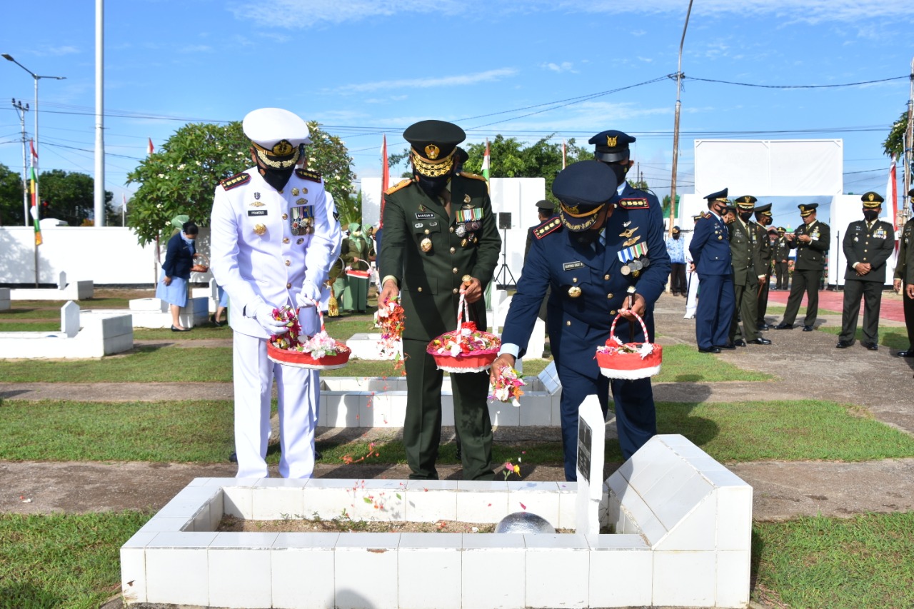 HUT Ke-76 TNI, Danrem 174 Merauke Pimpin Ziarah Nasional 1