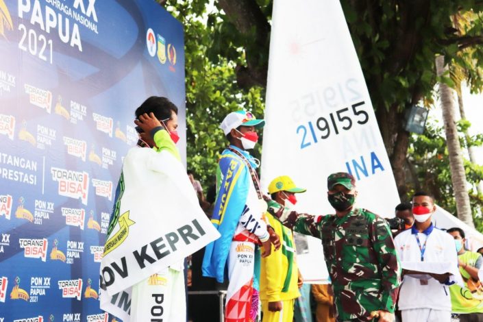 IMG-20211007-WA0059 Saksikan Lomba Layar PON XX, Pangdam XVII/Cenderawasih Beri Dukungan Kepada Atlet Papua 36