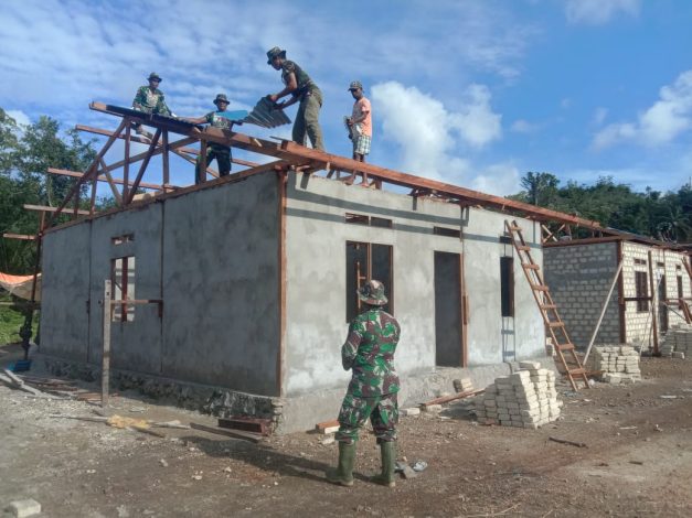 Keakraban TNI-Rakyat di Ujung Timur Indonesia Terjalin Melalui TMMD 50