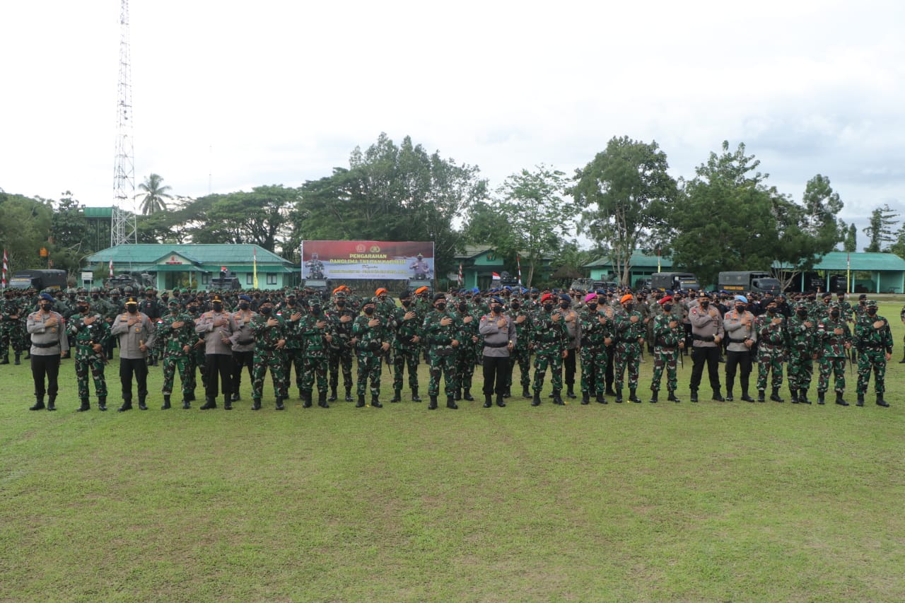 Pangdam XVII/Cenderawasih Dampingi Panglima TNI dan Kapolri di Mimika 1