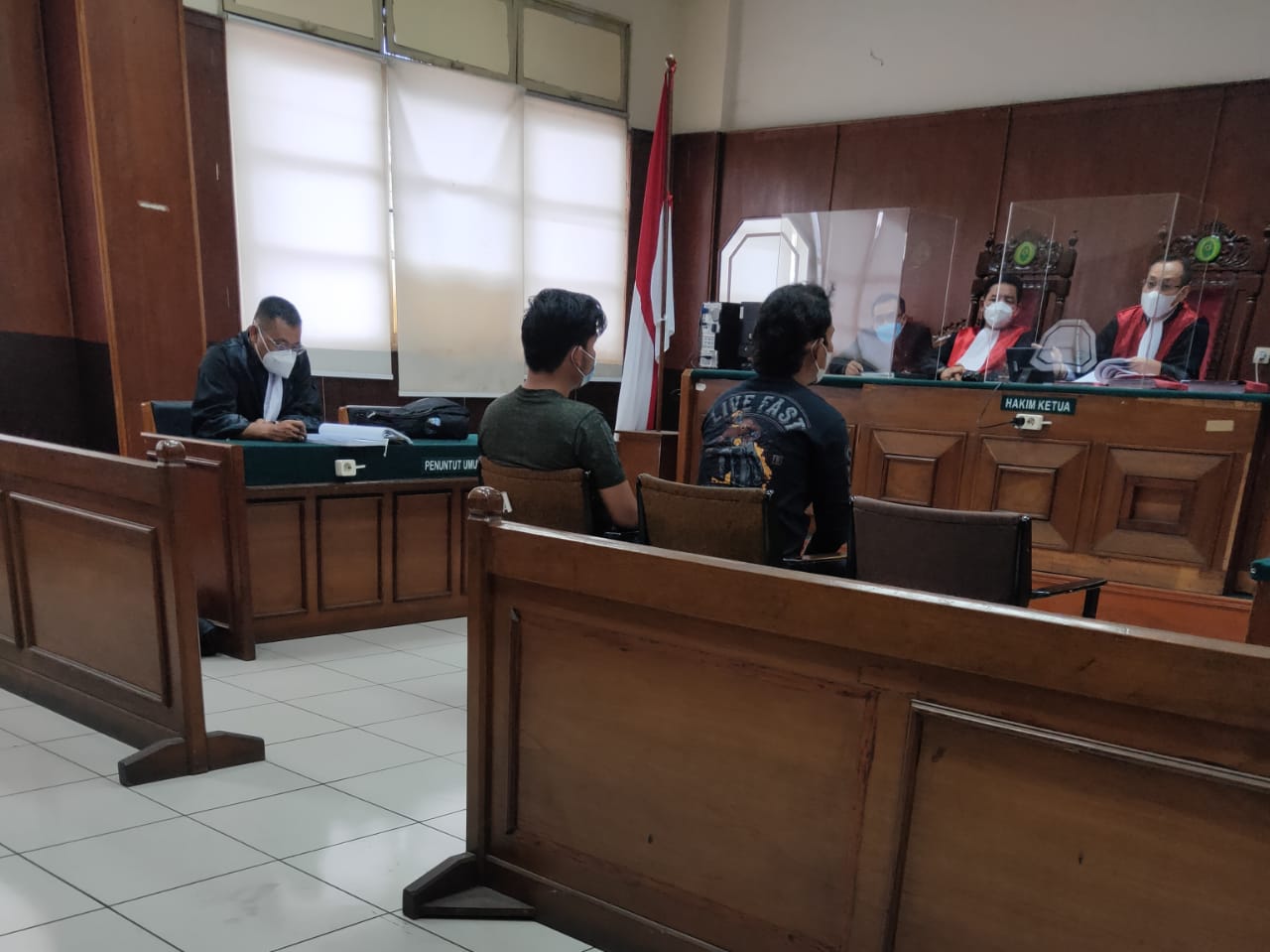 IMG-20211104-WA0063 Sidang Pungli Tanjung Priok, Hakim: Kalau Berantas Sampai Tuntas 1