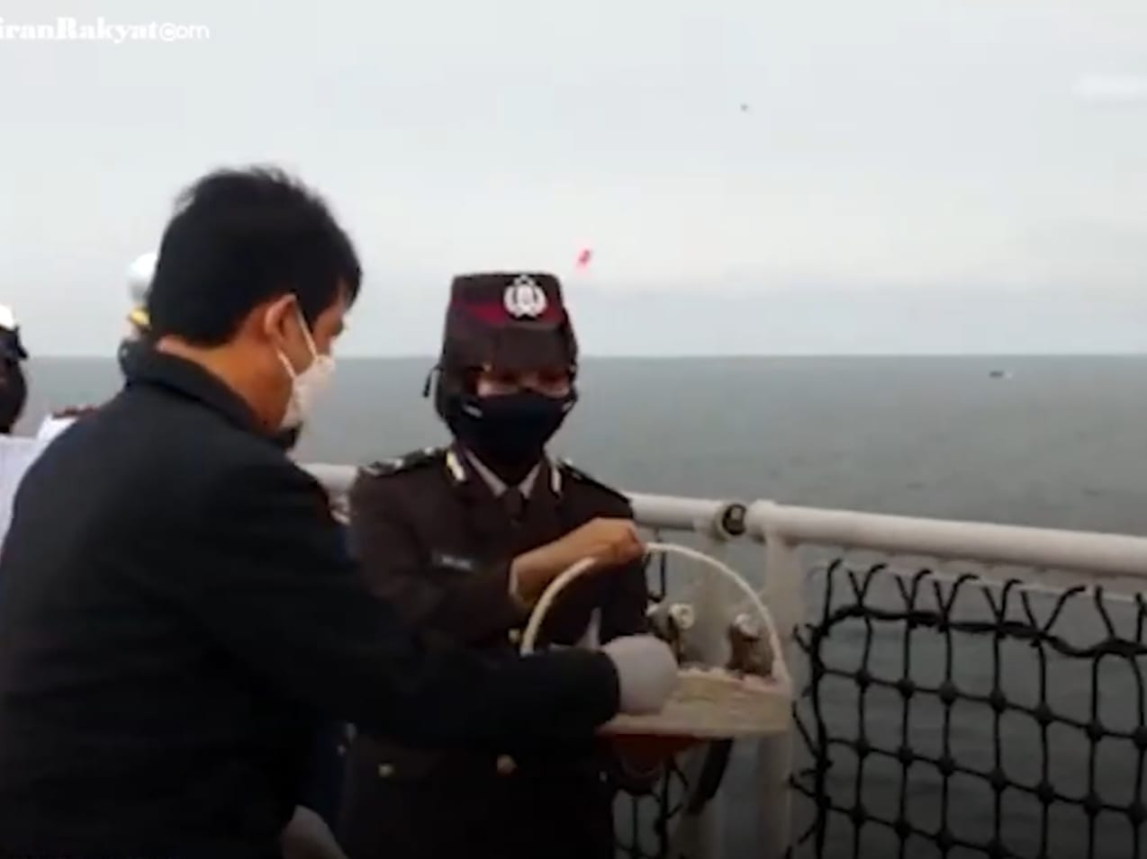 Hari Pahlawan, Kemensos Tabur Bunga di Teluk Jakarta 1