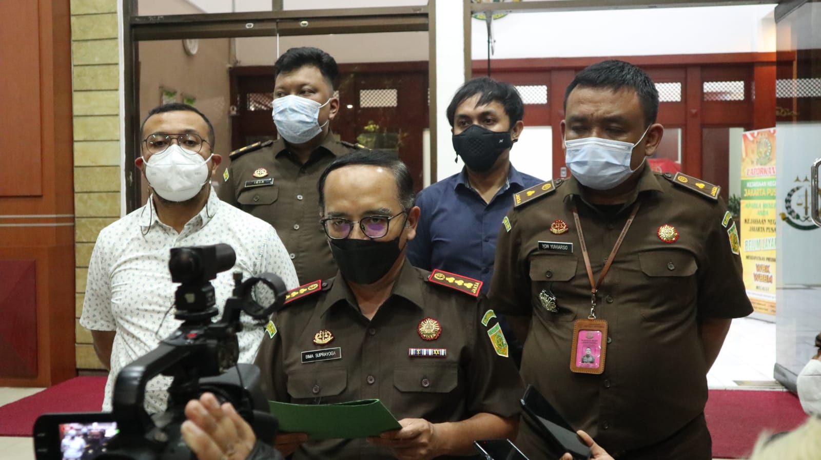 Kejari Jakpus Tahan 3 Pembobol Bank DKI 1