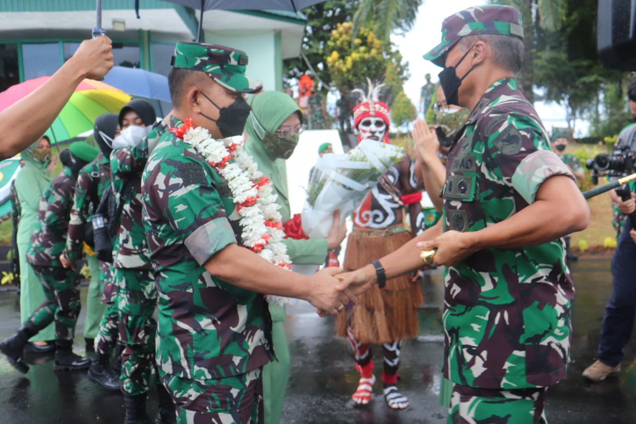 IMG-20211124-WA0015 Arahan Kasad di Makodam XVII/Cenderawasih: Cintai Rakyat Papua 1
