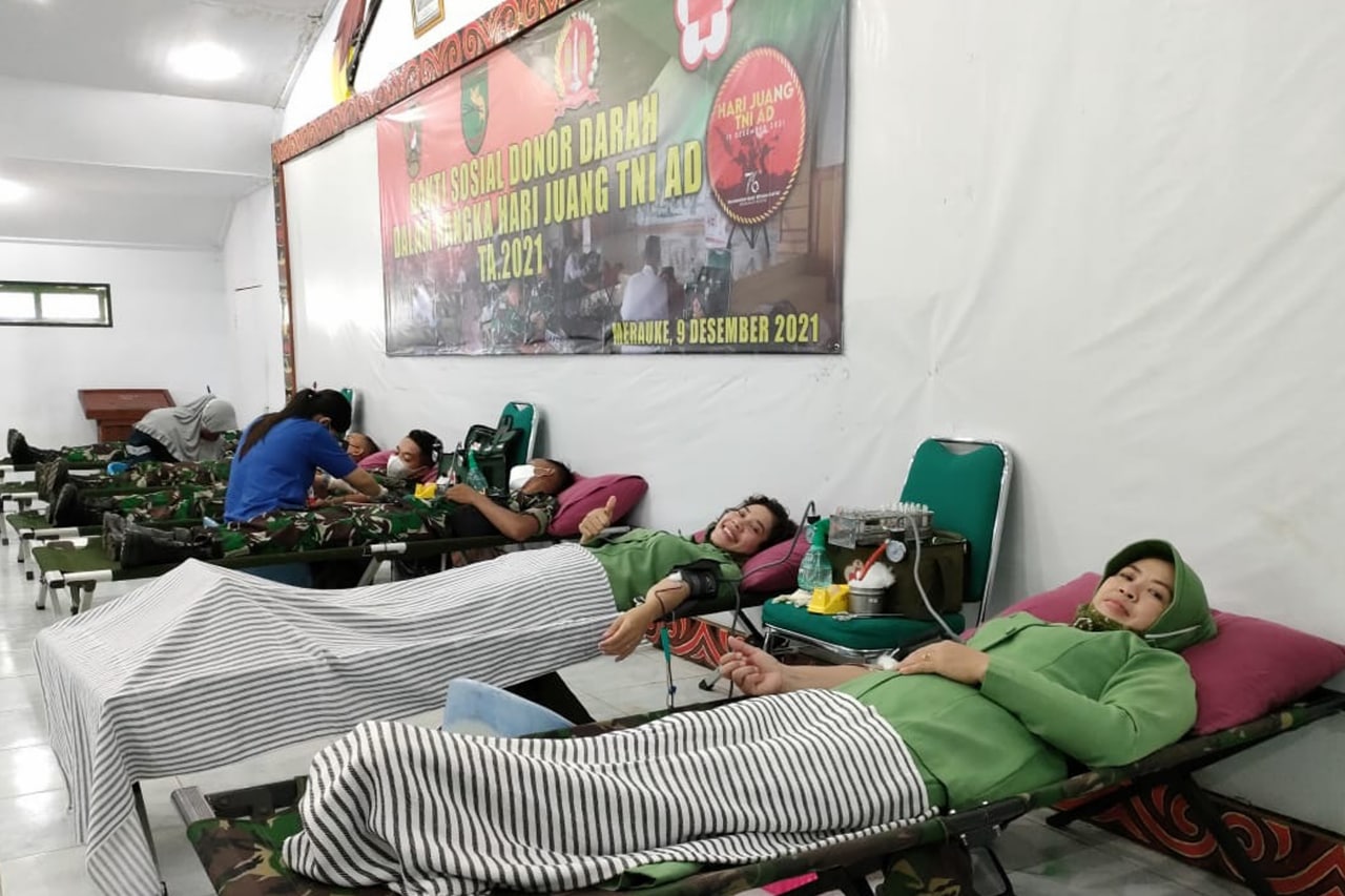 IMG-20211210-WA0029 Peringati Hari Juang TNI AD, Ratusan Prajurit TNI dan Polri Ikut Donor Darah 1