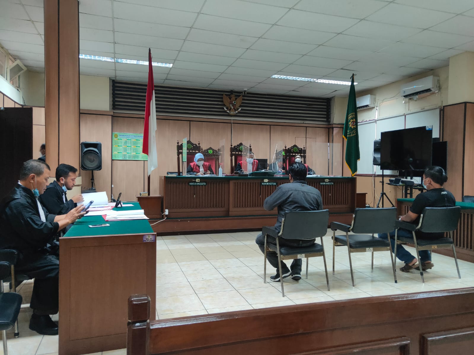 IMG-20211222-WA0067 Buka Aplikasi Judi Togel Online, Linmas Diadili 1