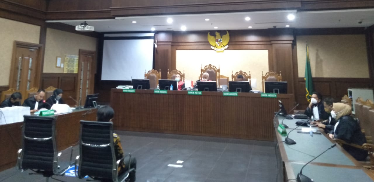 Dirut BUMD Pemprov DKI Jakarta  Dituntut 6,8 Tahun Penjara 1