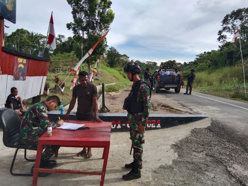 Jaga Stabilitas Keamanan, Satgas Yonif 126/KC Gelar Sweeping di Perbatasan 1