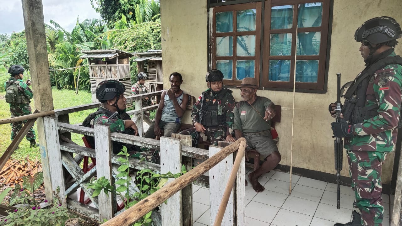 IMG-20220304-WA0002 Satgas Kodim Yalimo Silaturahmi dengan Tokoh dan Warga 1