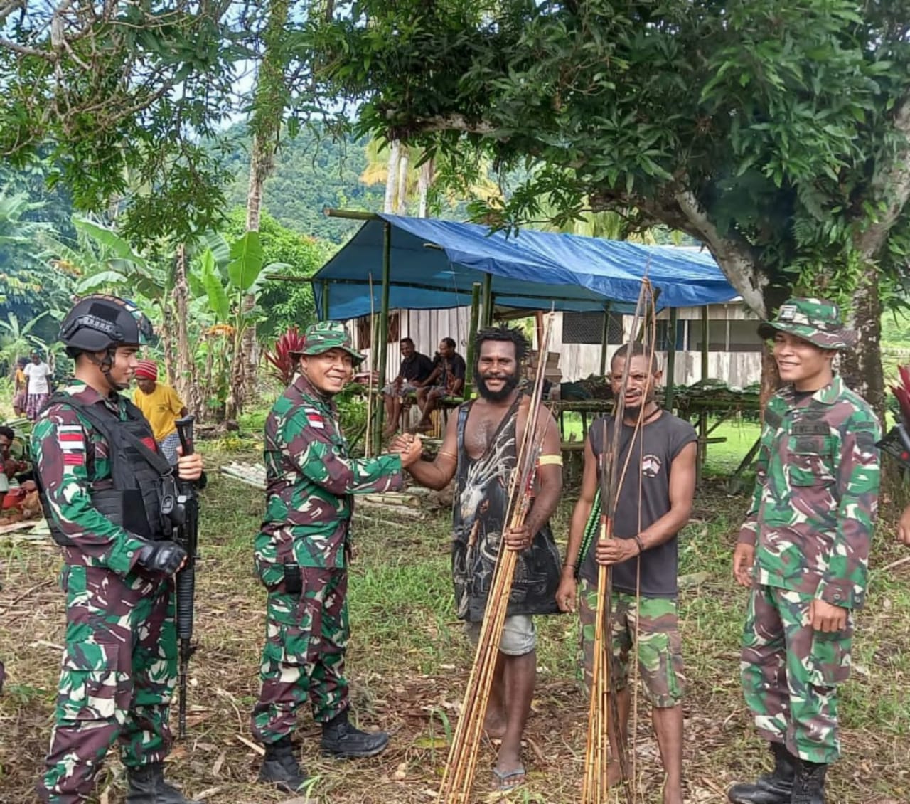 Satgas Yonif 126/KC Rangkul Tokoh Masyarakat di Perbatasan Papua 1