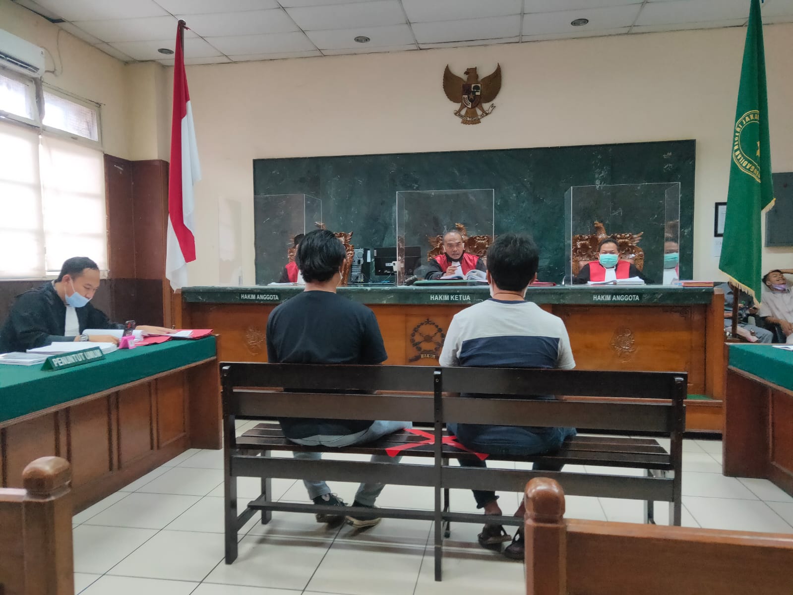 IMG-20220310-WA0036 Nyambi Jadi Kurir Sabu, Oknum Polisi Diadili 1