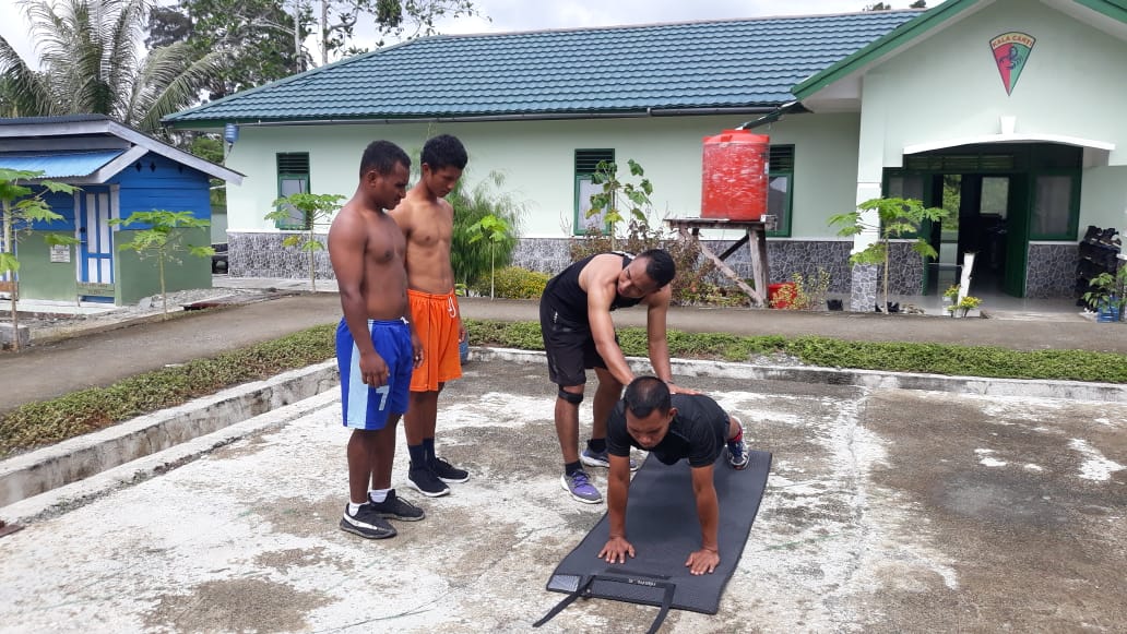 IMG-20220311-WA0013 Satgas Pamtas Yonif 126/KC Berikan Pelatihan Gratis Kiat-Kiat Mendaftar TNI 1