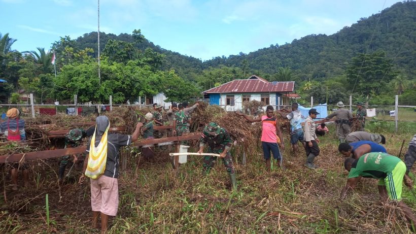 Satgas Pamtas Yonif 126/KC Bantu Masyarakat Buka Lahan Pertanian 48