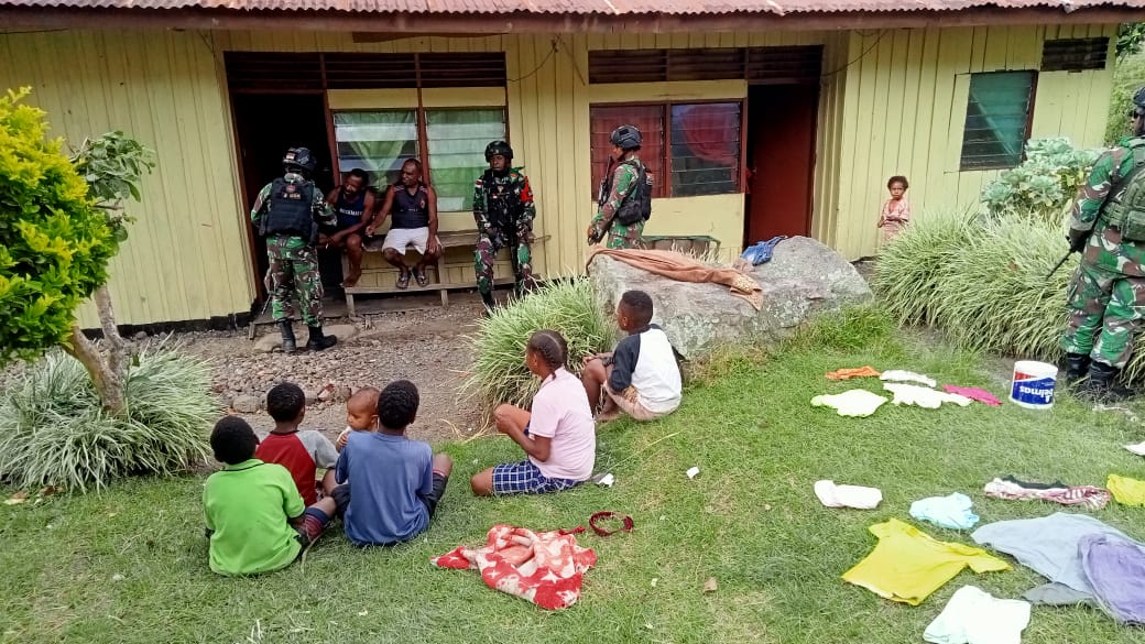Gencar Laksanakan Komsos, Satgas Kodim Yalimo Yonif RK 751/VJS Dapat Tempat di Hati Warga 1