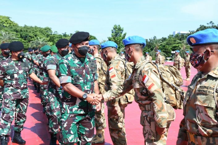 TNI Berangkatkan Satgas Kompi Zeni TNI Konga XX-S/MONUSCO Ke Kongo 67