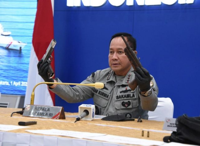 Bakamla RI Dalami Temuan Senjata Api Rakitan di Teluk Ambon 33