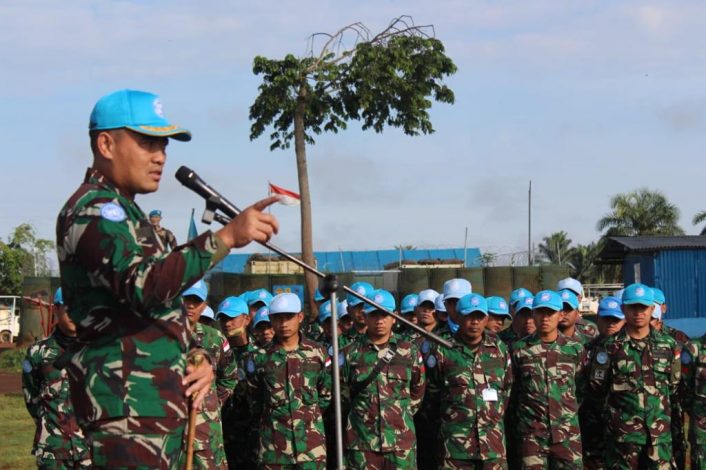 Ramadhan dalam Misi Perdamaian, Letkol Bambamg: Semua Seperti Saudara 14