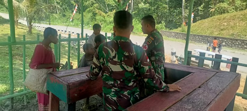 Pelayanan Kesehatan untuk Warga Perbatasan dari Tim Kesehatan Satgas Yonif 126/KC 9