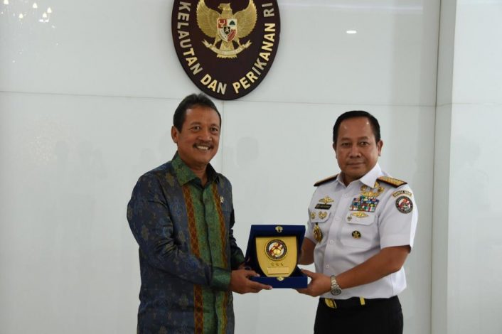 Bahas Peningkatan Keamanan Laut, Kepala Bakamla RI Temui Menteri KKP 56