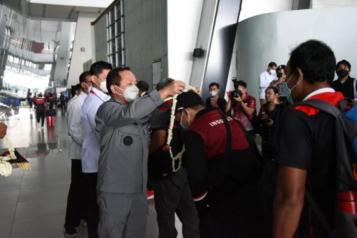 Kepala Bakamla RI Sambut Kedatangan Atlet Indonesia SEA Games Ke-31 11