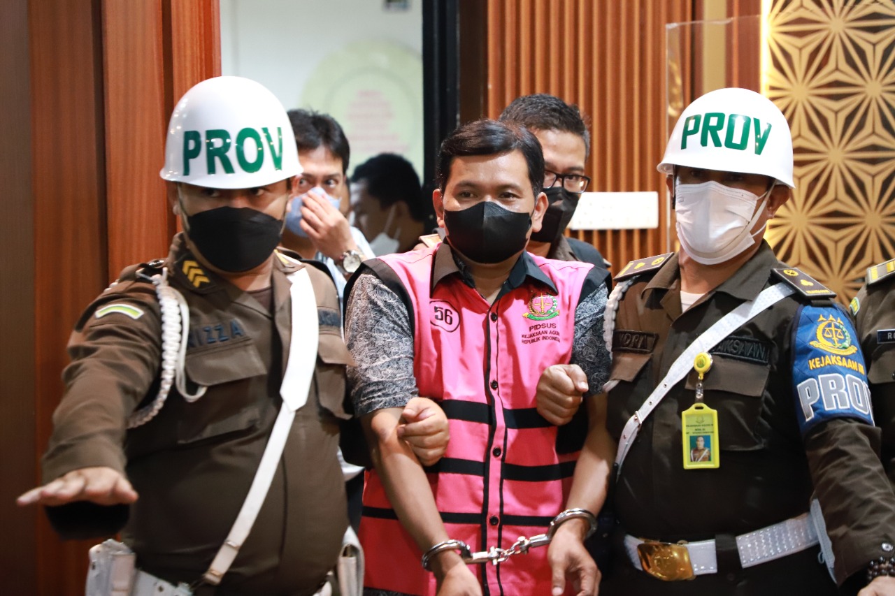 IMG-20220530-WA0032 Korupsi Impor Baja, Jaksa Tetapkan Manager Meraseti Jadi Tersangka 1
