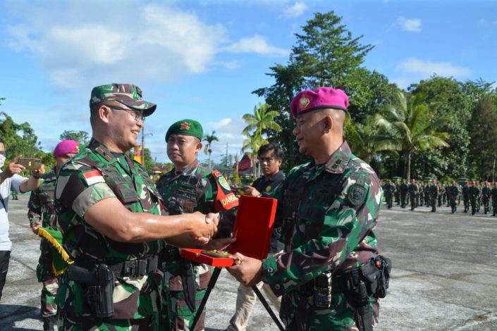 Danrem 174/ATW Pimpin Upacara Penerimaan dan Pelepasan Satgas Pamwil Objek Vital Nasional PT Freeport Indonesia 14