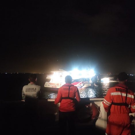 Bakamla RI Amankan Kapal yang Terbakar di Batam 54