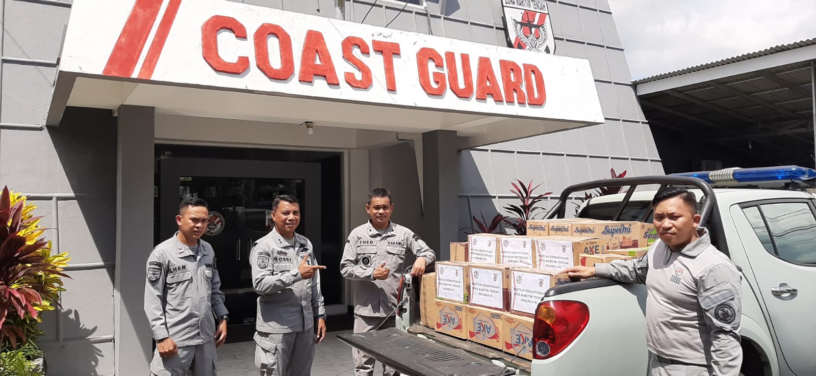 Bakamla RI Salurkan Bantuan Untuk Korban Bencana Amurang 1