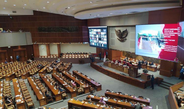 DPR RI Sahkan RUU Pendidikan dan Layanan Psikologi Jadi UU 42