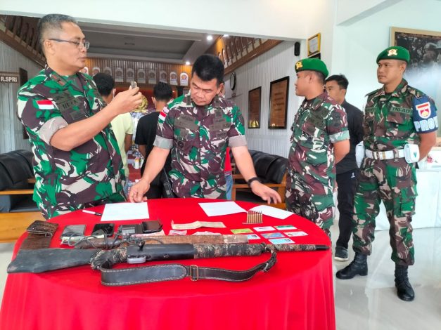 Satgas Pamtas RI-PNG Amankan Senjata Rakitan dan Sejumlah Munisi 35