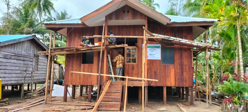 Jelang Penutupan, Satgas TMMD Mimika Bersama Warga Kebut Pekerjaan 13