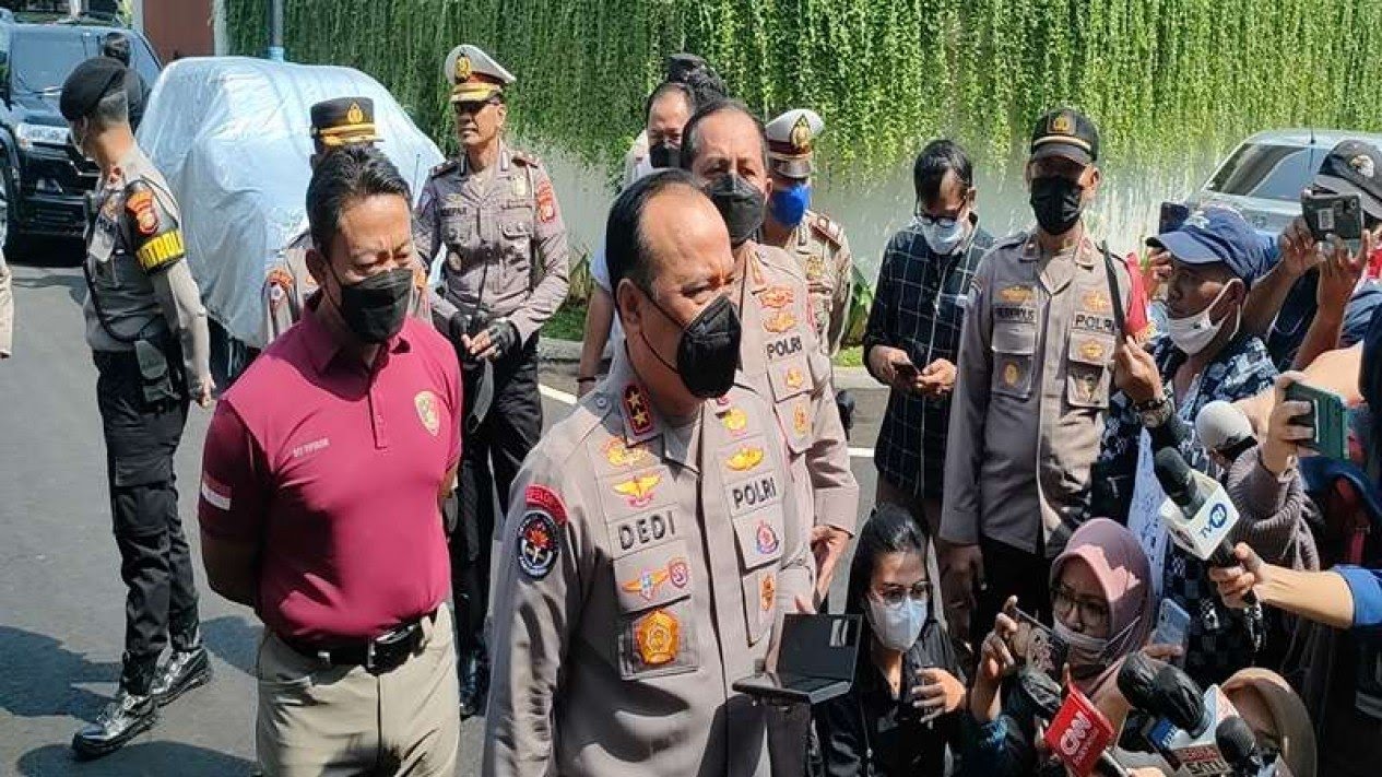 IMG-20220830-WA0051 Rekonstruksi Pembunuhan Brigadir J, Polisi: Kuasa Hukum Keluarga Tidak Diundang 1