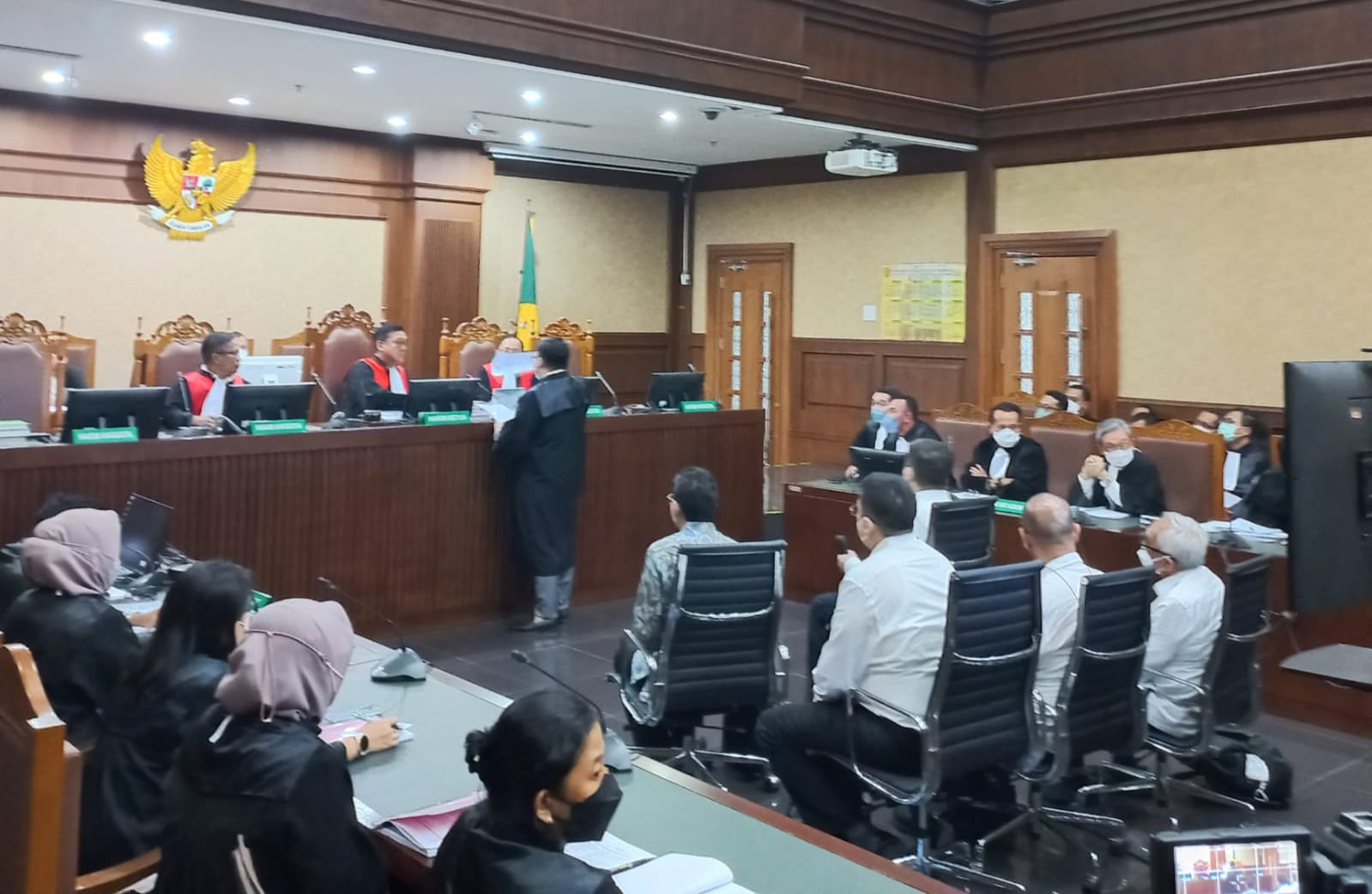 IMG-20220831-WA0068 Lima Terdakwa Mafia Minyak Goreng Didakwa Rugikan Negara Rp18,3 Triliun 1