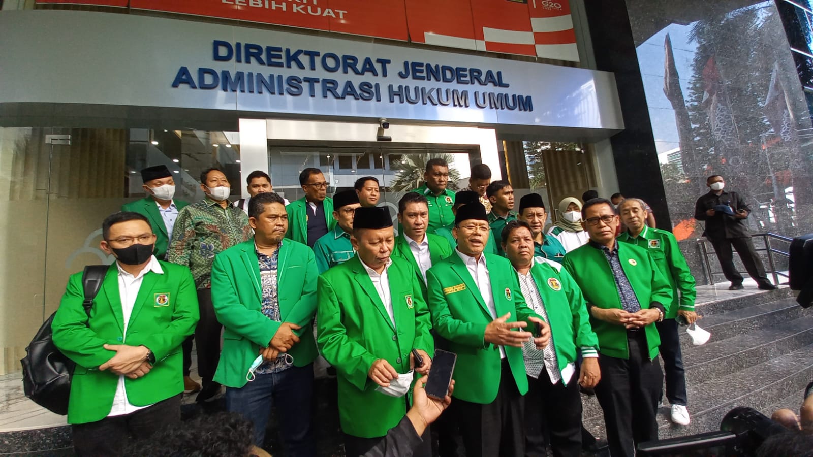 PPP Serahkan Berkas Ketum Baru Ke Kemenkumham 1