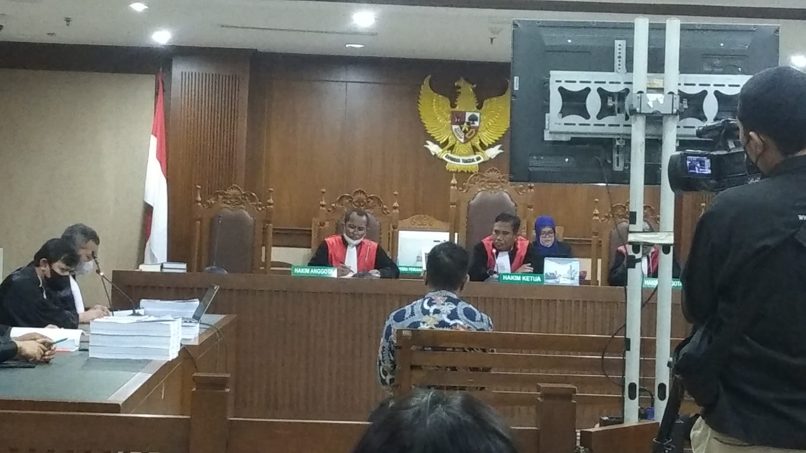 Korupsi Pemulihan Ekonomi, Mantan Dirjen Kemendagri Dituntut 8 Tahun Penjara 1