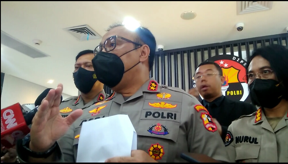 Diteken Sekmil Presiden, Petikan PTDH Diserahkan ke Sambo 1