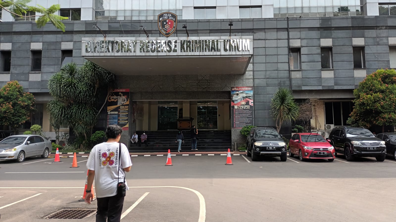 IMG-20220930-WA0053 Pelaku Perampokan Toko Emas di Tangerang Selatan Telah Beraksi Tiga Kali 1