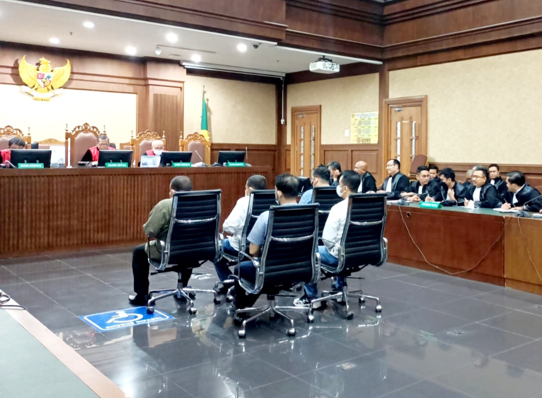 IMG-20220930-WA0069 Bupati Langkat dan Kakak Kandungnya Dituntut Penjara Bervariasi 1