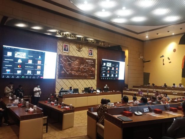 Komisi II DPR RDP dengan KPU dan Bawaslu 21