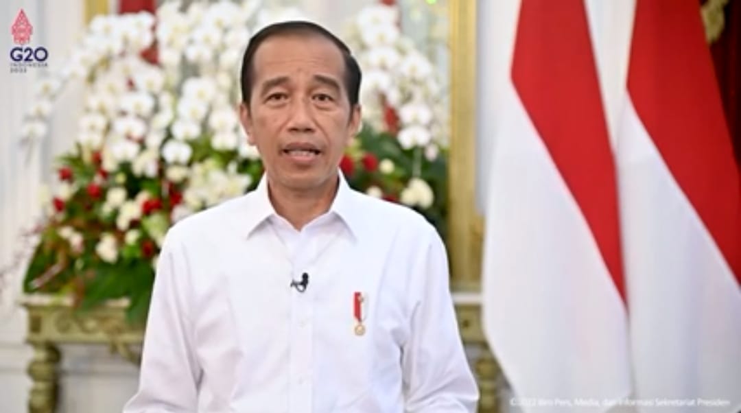 Jokowi Pastikan Indonesia Tidak Kena Sanksi FIFA 1