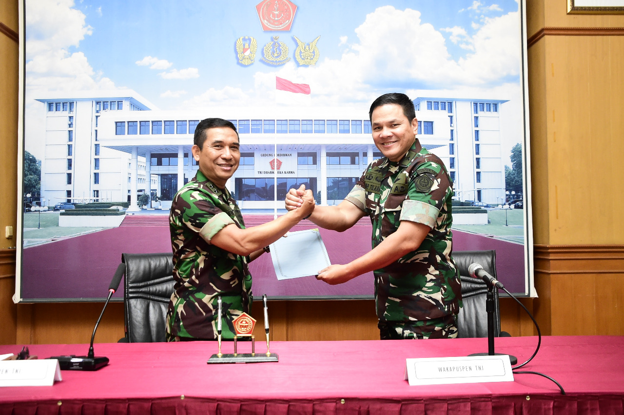IMG-20221012-WA0029 Kapuspen TNI Pimpin Acara Penyerahan Jabatan Wakapuspen TNI 1