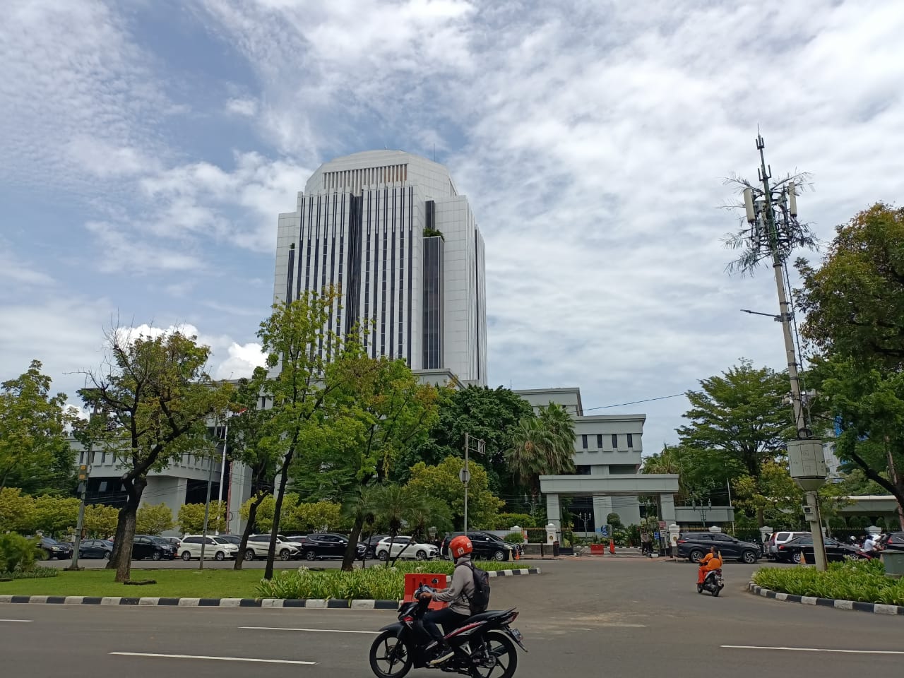 Aksi Damai Pendukung Alvin Lim Batal di MA 1