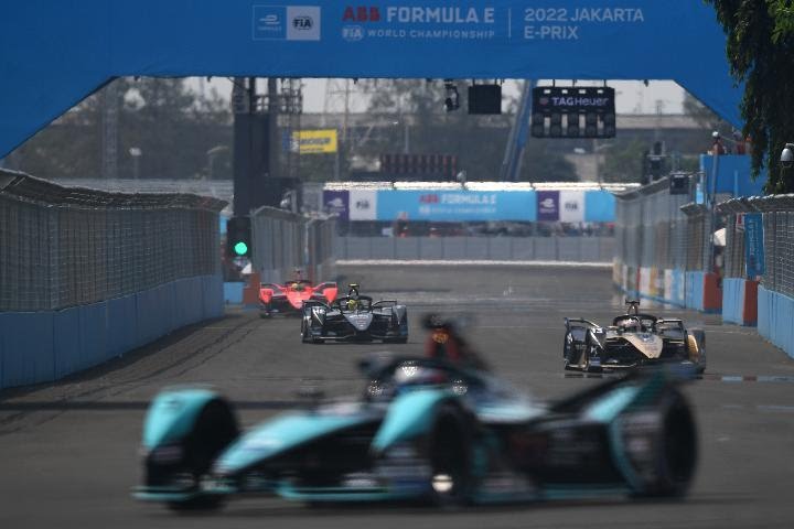 IMG-20221103-WA0073 DPRD DKI Desak Jakpro Laporkan Pertanggungjawaban Kegiatan Formula E 1