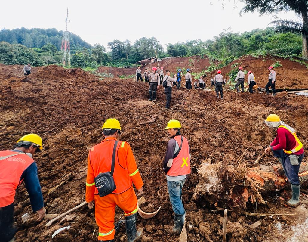 Gempa Cianjur, Hari Kedua Basarnas Evakuasi 13 Jenazah 1