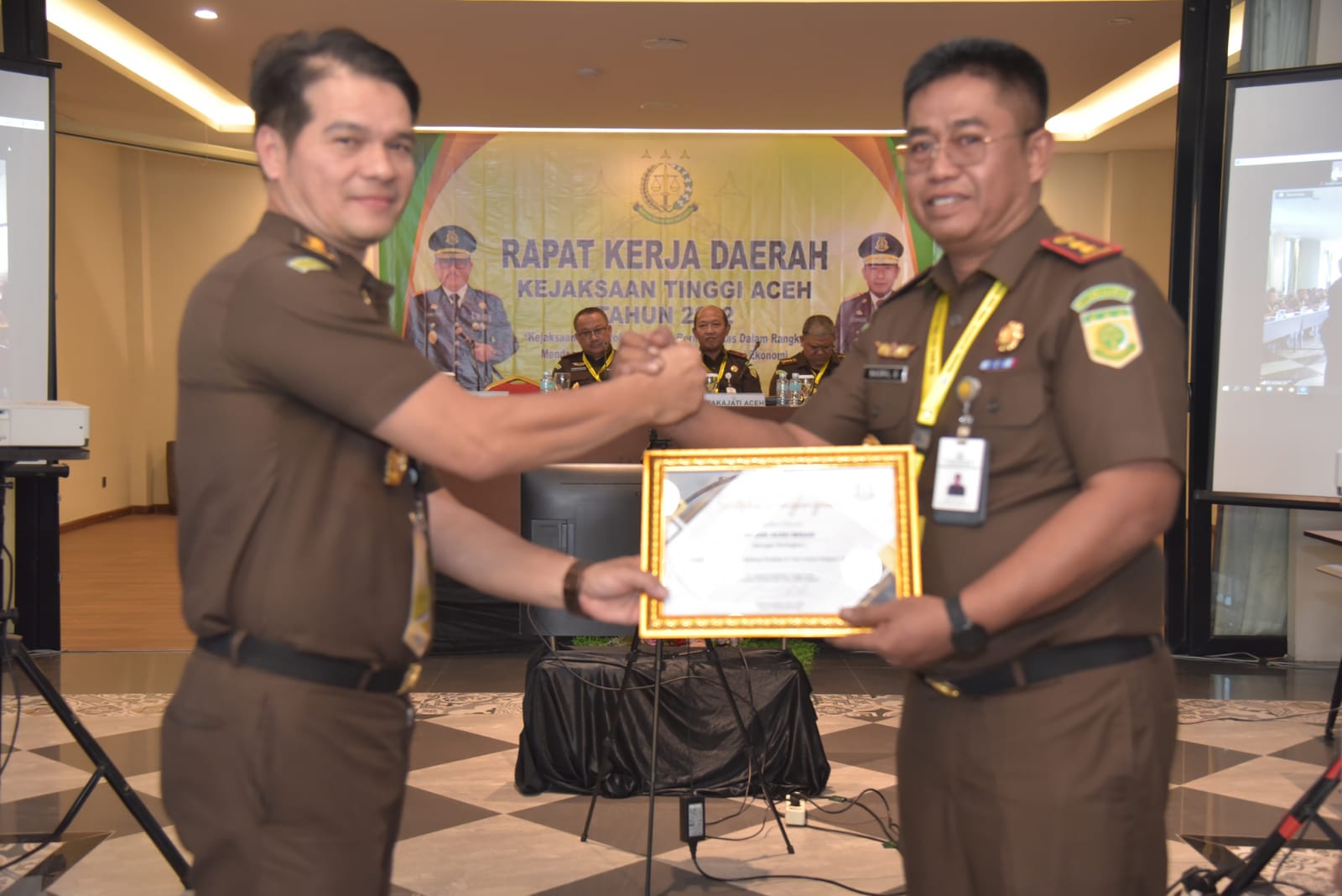 Kejari Aceh Besar Raih Predikat Kinerja Terbaik di Seluruh Aceh 1