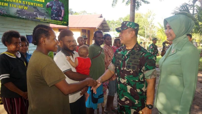 Danrem Merauke Bagikan Tambahan Gizi Bagi Anak yang Alami Stunting 39