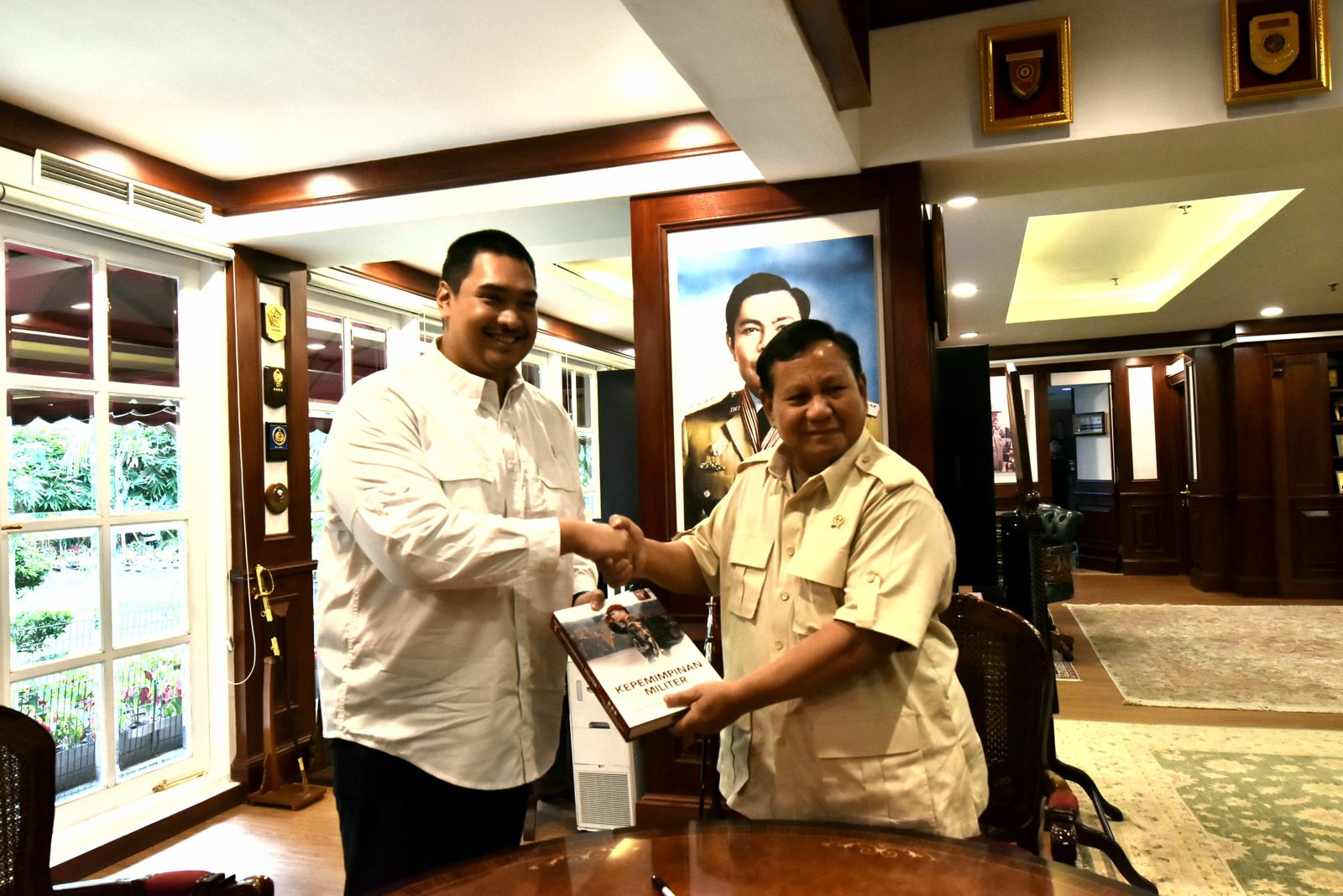 IMG-20230406-WA0019 Menhan Prabowo Terima Kunjungan Menpora Dito, Sampaikan Harapan Semangat Baru untuk Kemajuan Bangsa 1