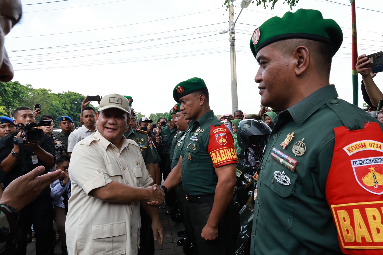 IMG-20230503-WA0027 Kunker ke Yogyakarta, Menhan Sampaikan Pesan Presiden Agar TNI Selalu Dekat Rakyat dan Menyatu dengan Polri 1